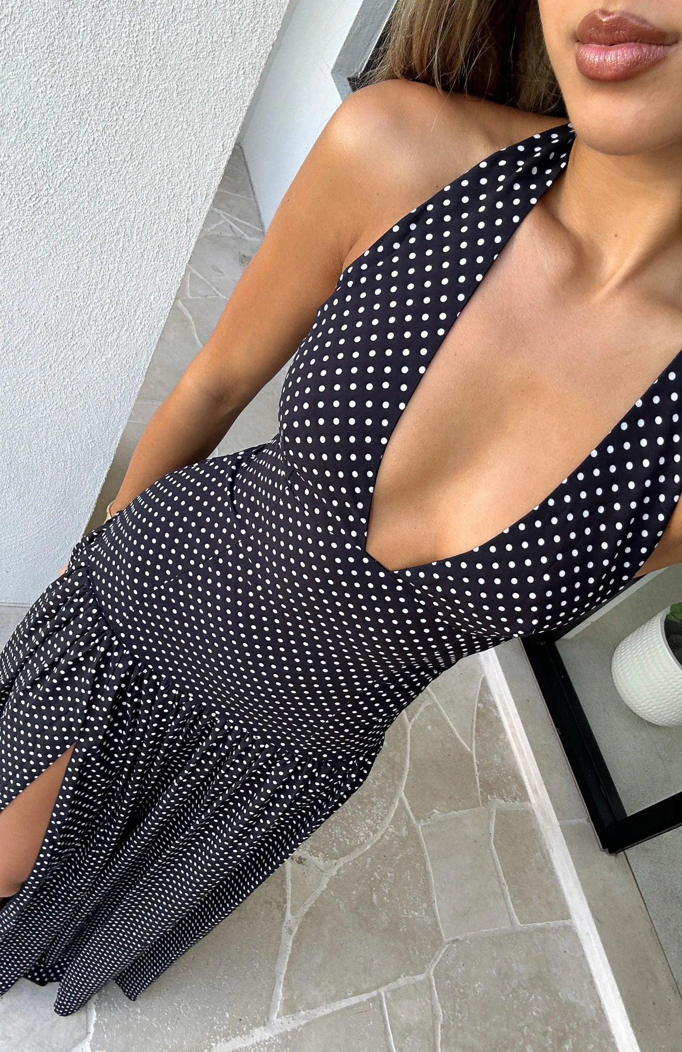 White Fox – Sweet Temptation Halter Maxi Dress (Black/White Polka Dot, M)