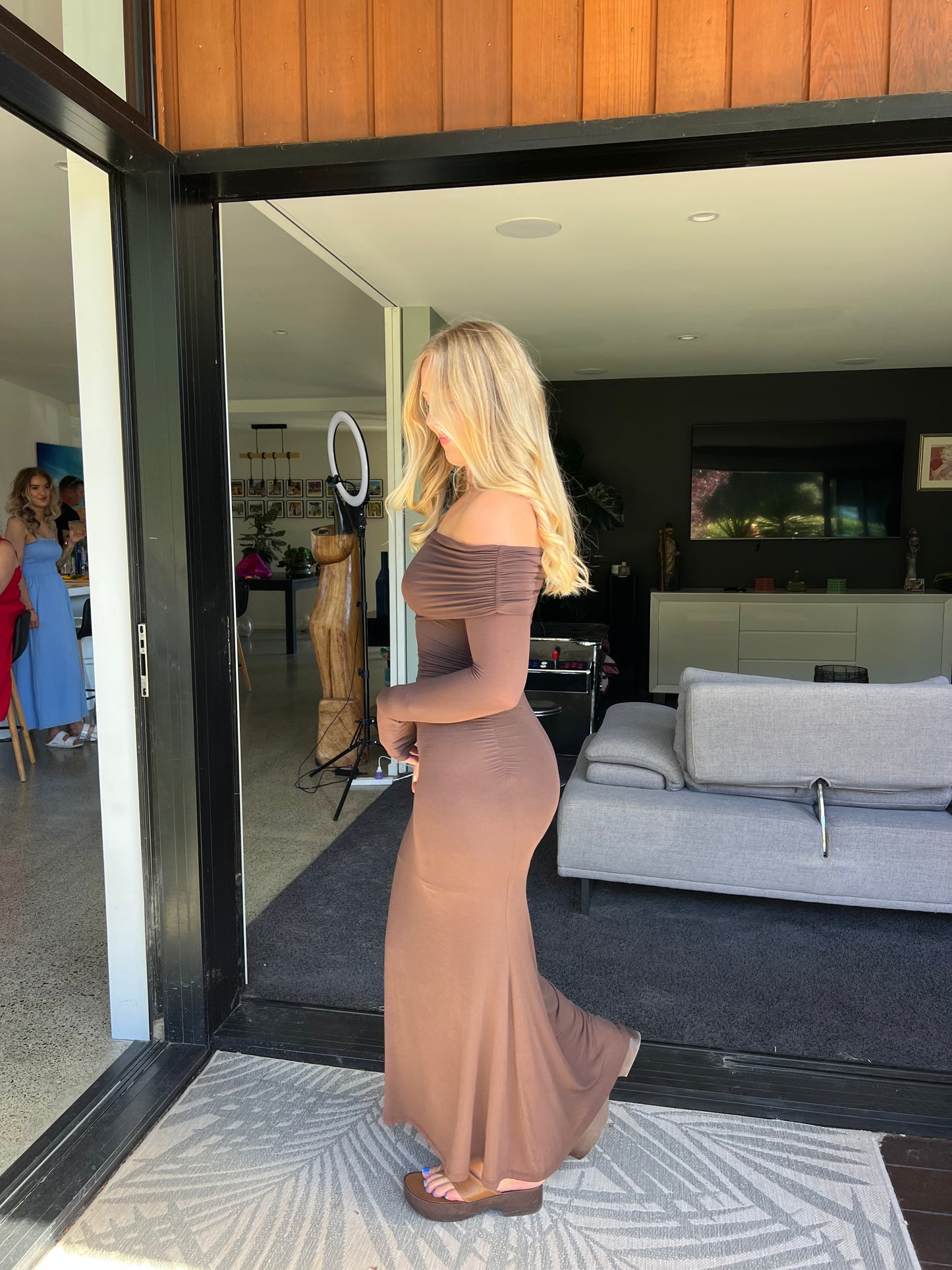 DesignsBySi – Nitta Off-Shoulder Maxi Dress (Brown, M/L)