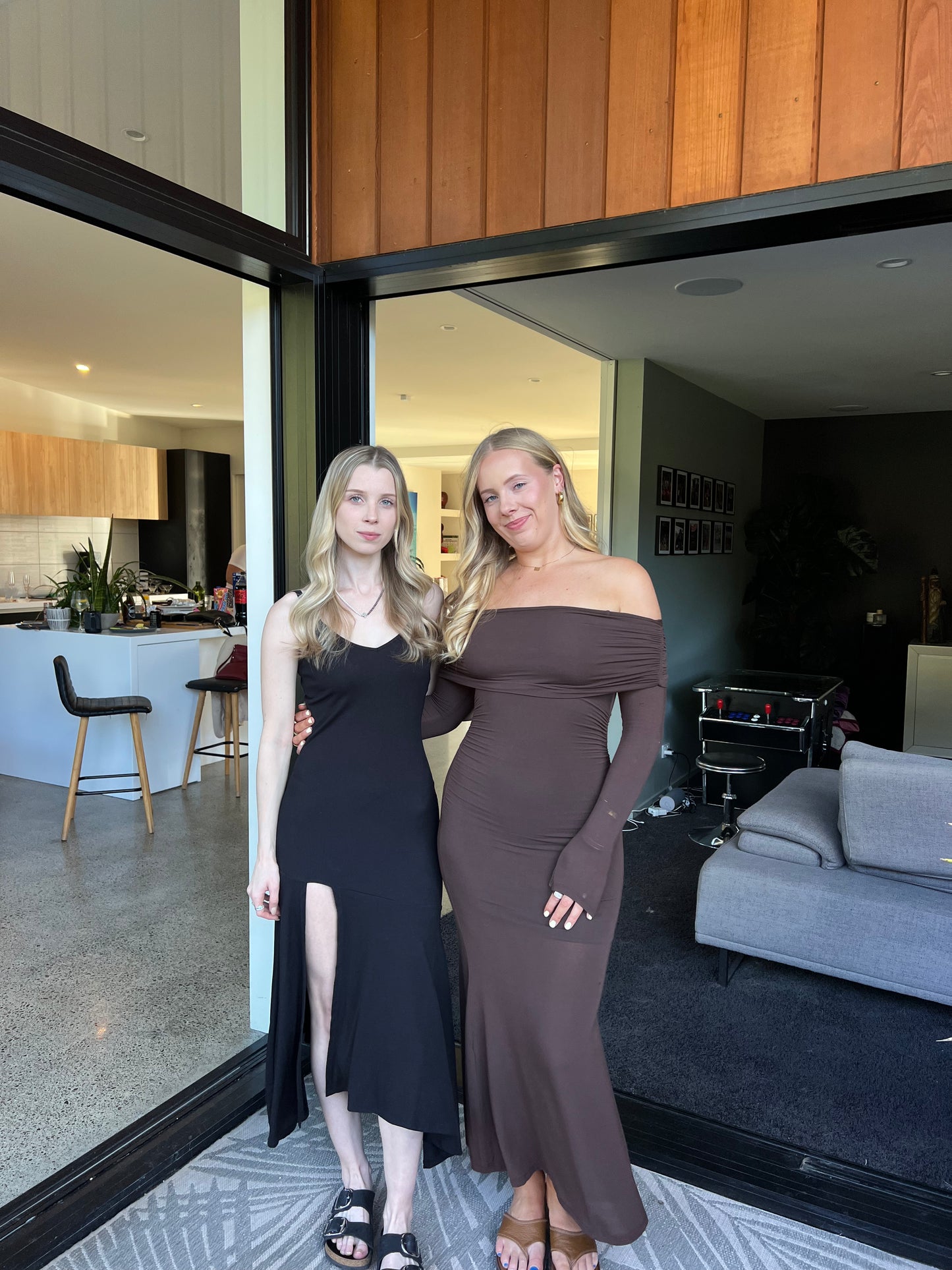 DesignsBySi – Nitta Off-Shoulder Maxi Dress (Brown, M/L)