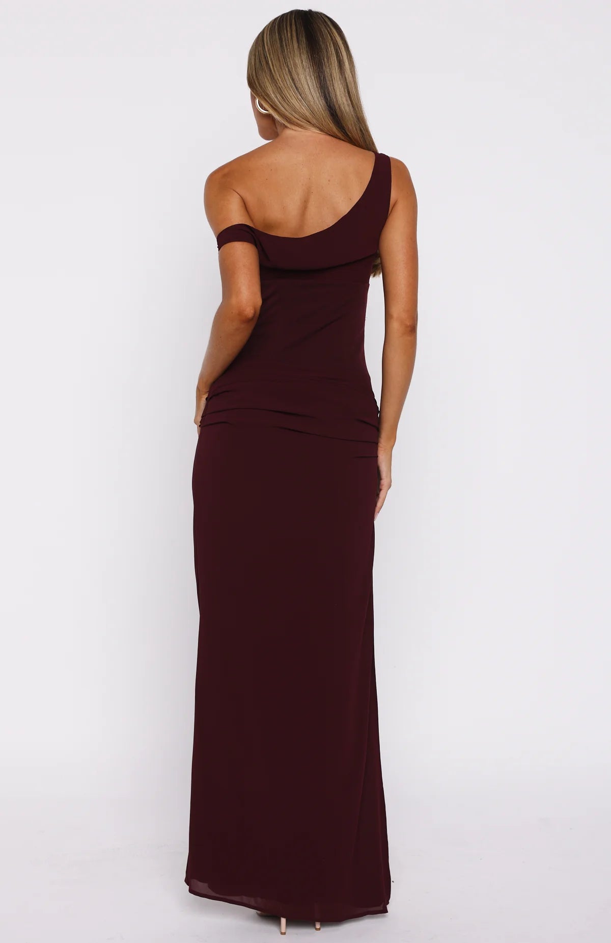 White Fox – Unavailable Energy Maxi Dress (Burgundy, M)